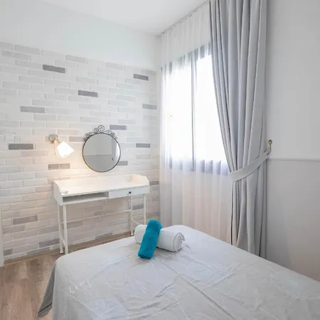 Sea View Remus Family 2 Bdr شقة *
