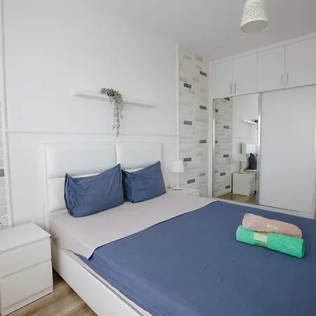 Sea View Remus Family 2 Bdr 尼科西亚