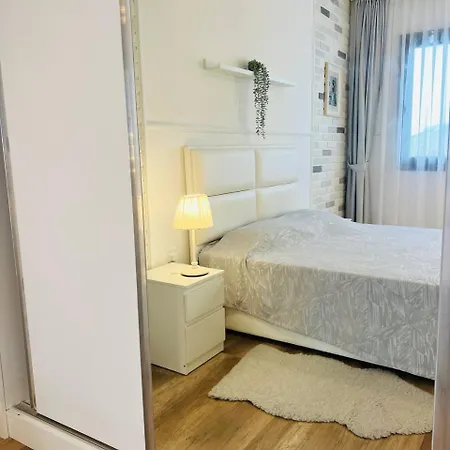 Sea View Remus Family 2 Bdr Λευκωσία