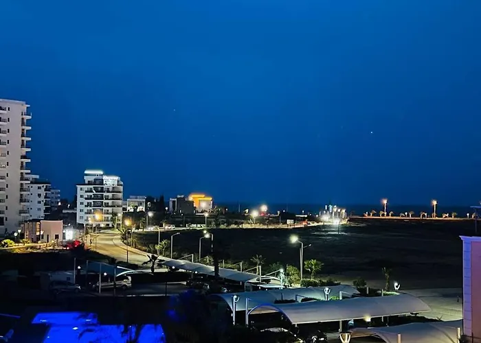 Sea View Remus Family 2 Bdr 尼科西亚